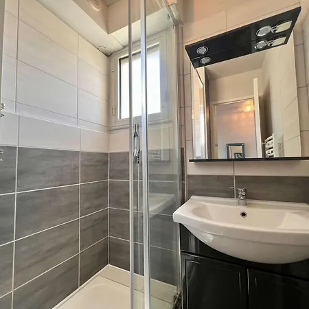 - Agreable 2 Pieces Avec Vue Sur Le Chateau, Parking, Animaux Admis - Fr-1-478-9